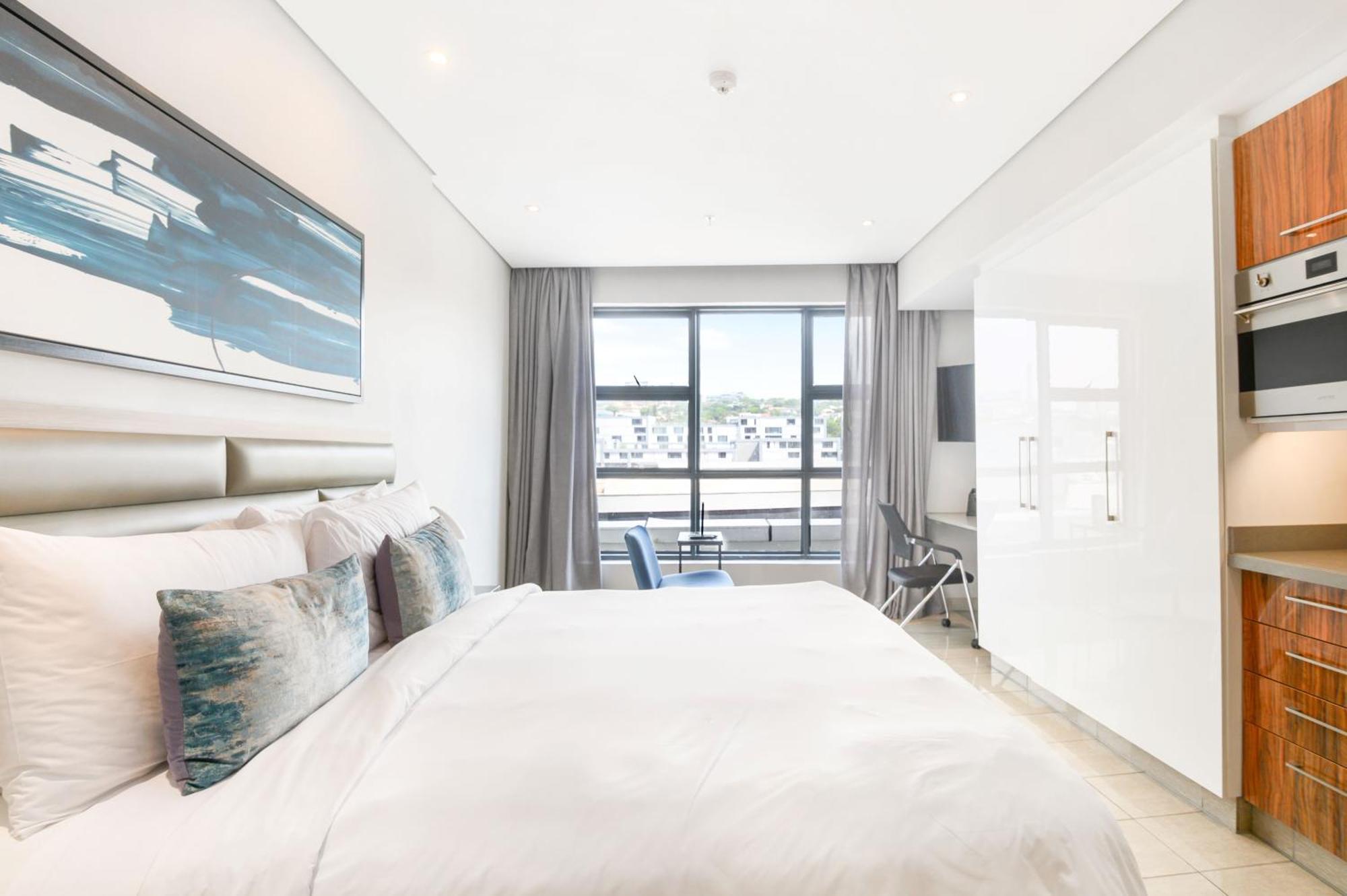 The Capital Pearls Hotel Durban Exterior foto A bedroom at the hotel